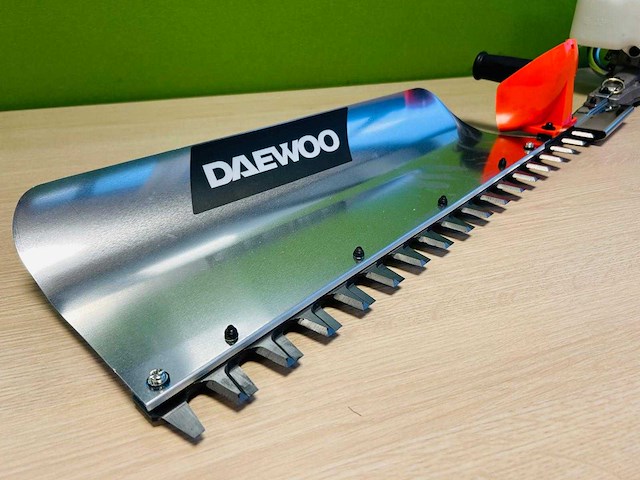Daewoo - 2026 - daht750 - benzine heggenschaar - afbeelding 5 van  14