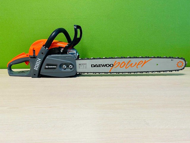 Daewoo - 2026 - dcs6524 - benzine kettingzaag 65cc - afbeelding 2 van  14