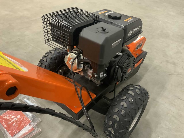 Daewoo - 2026 - dwfsg15-300 - stump grinder - afbeelding 5 van  8