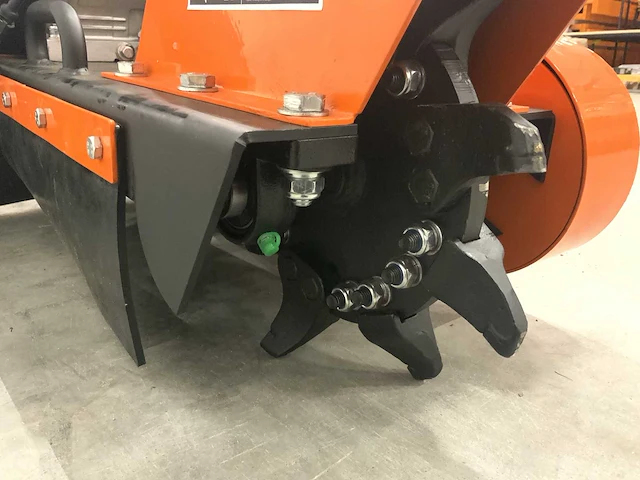 Daewoo - 2026 - dwfsg15-300 - stump grinder - afbeelding 7 van  11
