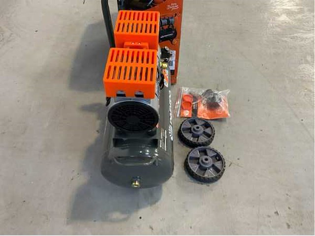 Daewoo - daax 24l - luchtcompressor 24l 8bar - afbeelding 6 van  10
