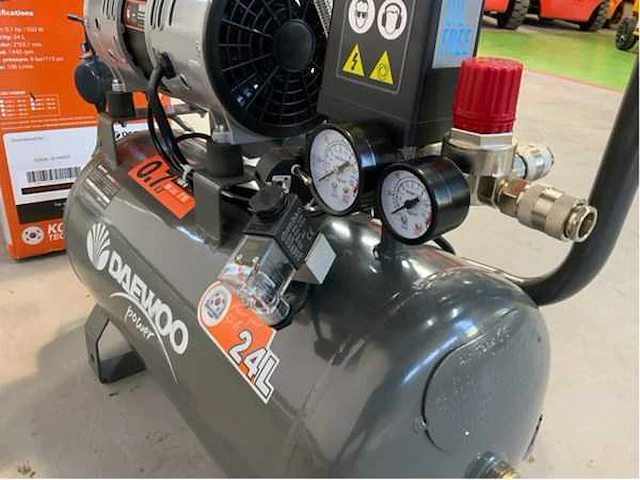 Daewoo - daax 24l - luchtcompressor 24l 8bar - afbeelding 2 van  10