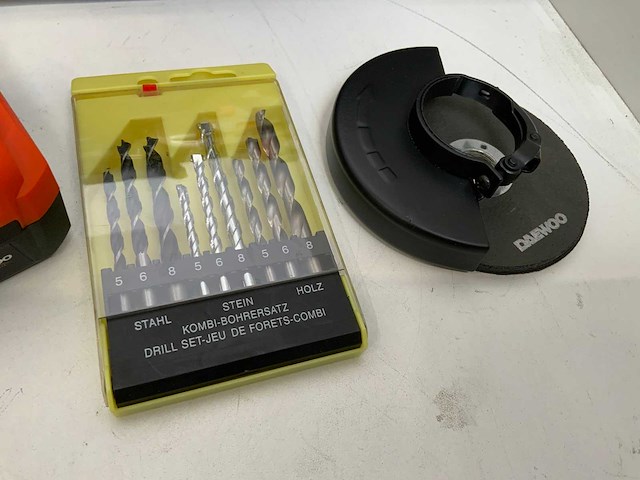 Daewoo - u force 4 in 1 - powertool set - afbeelding 3 van  5