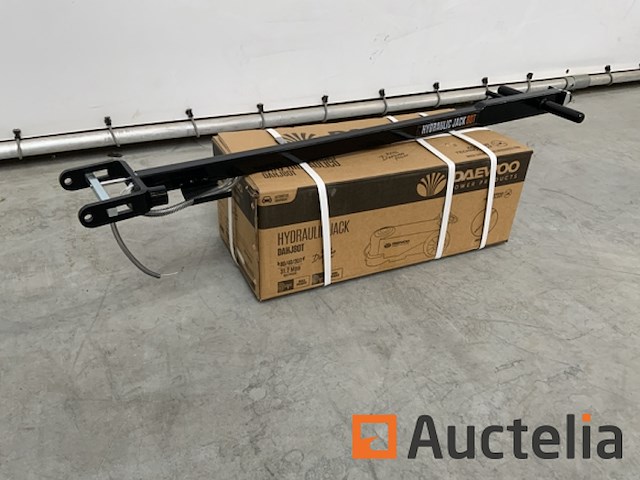 Daewoo 80t. dahj garage krik - afbeelding 1 van  12