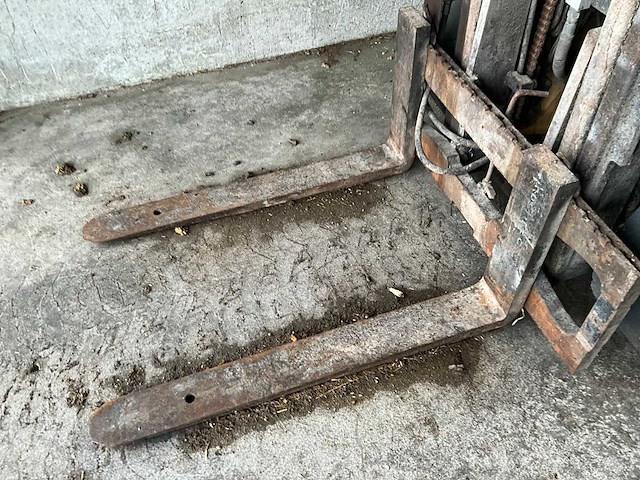 Daewoo d25 vorkheftruck - afbeelding 5 van  17