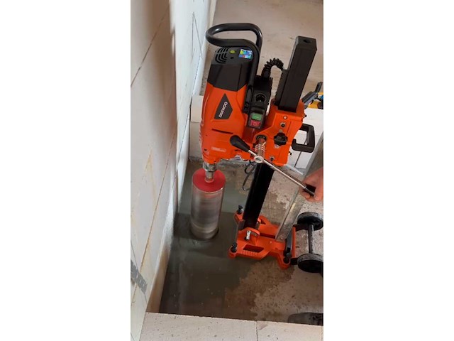 Daewoo dadk-d230be diamant kernboormachine - afbeelding 2 van  2