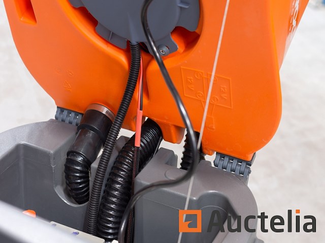 Daewoo dafr70 zit-schrobmachine - afbeelding 3 van  19