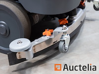 Daewoo dafr70 zit-schrobmachine - afbeelding 16 van  19