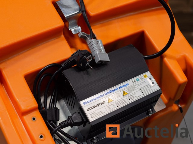 Daewoo dafr70 zit-schrobmachine - afbeelding 3 van  19