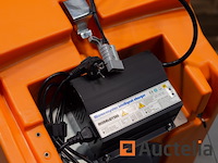 Daewoo dafr70 zit-schrobmachine - afbeelding 3 van  19