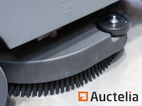 Daewoo dafr70 zit-schrobmachine - afbeelding 17 van  19