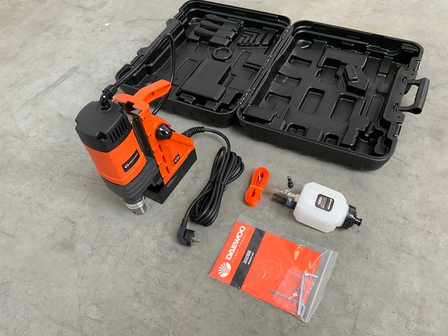 Daewoo damd 1600 magnetische boormachine - afbeelding 1 van  6