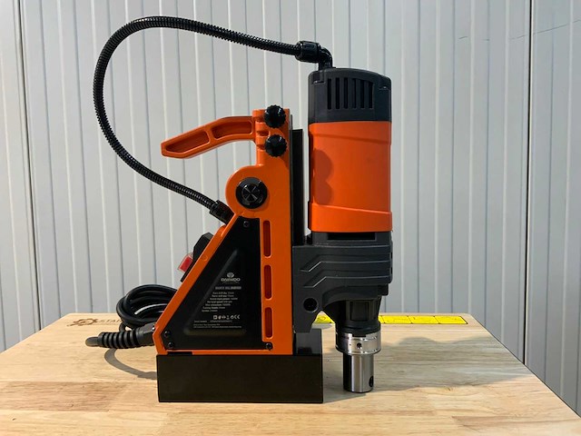 Daewoo damd1600 magneet boormachine in koffer - 1600kw - 830 rpm - afbeelding 23 van  24
