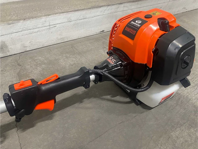 Daewoo damtx520 4-in-1 benzine bosmaaier - afbeelding 3 van  13