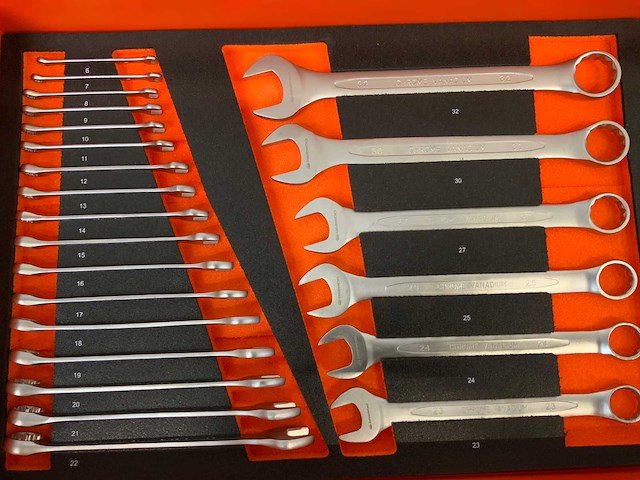 Daewoo damw387 gereedschapswagen 387-delig - afbeelding 24 van  26