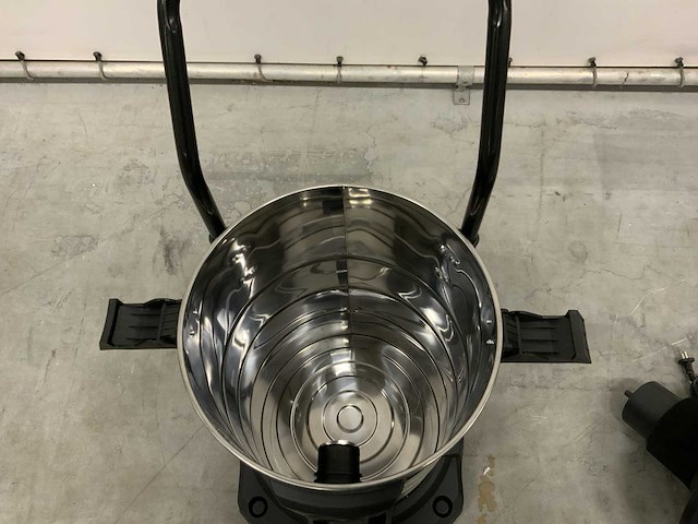 Daewoo davc3000-80l industriële nat- droogstofzuiger - afbeelding 12 van  13