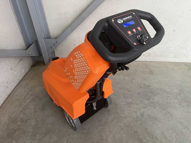 Daewoo daxm30 vloerschrobmachine - afbeelding 2 van  8