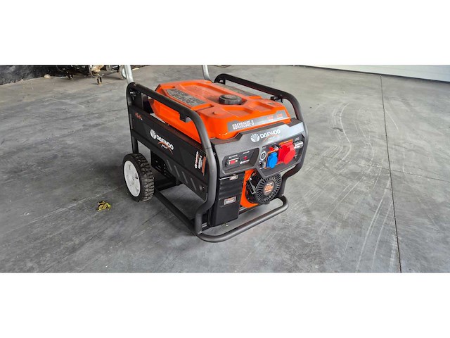 Daewoo gdax9250e-3 (master line) generatorset - afbeelding 1 van  3