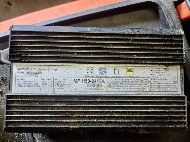 Daewoo schoonmaakwagen - afbeelding 6 van  7