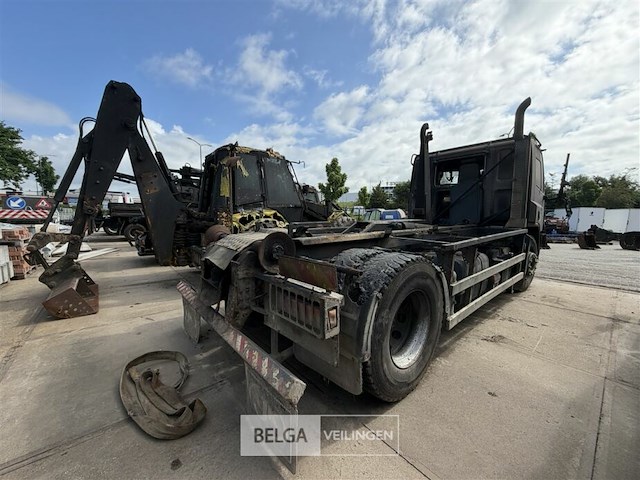 Daf cf75 vrachtwagen met containersysteem – brand-, rook- en/of waterschade - afbeelding 18 van  29