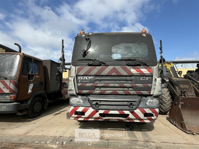 Daf cf75 vrachtwagen met containersysteem – brand-, rook- en/of waterschade - afbeelding 5 van  29