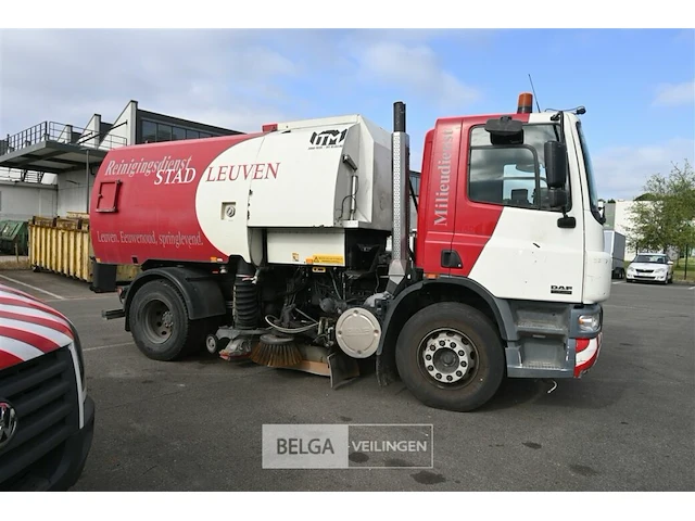 Daf veegwagen/vrachtwagen met itm opbouw - afbeelding 15 van  27