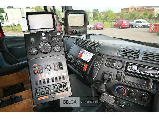 Daf veegwagen/vrachtwagen met itm opbouw - afbeelding 27 van  27