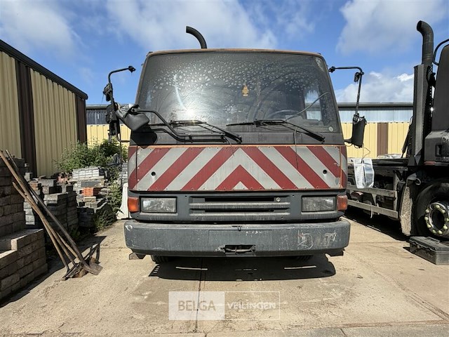 Daf vrachtwagen met laadbak – brand-, rook- en/of waterschade - afbeelding 12 van  27