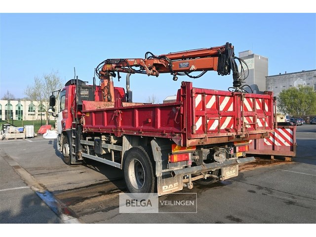 Daf vrachtwagen met laadkraan - afbeelding 28 van  38