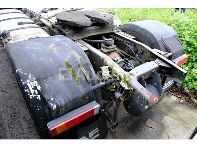 Daf xf 105.410 trekker (2009-665.395 km) - afbeelding 6 van  35