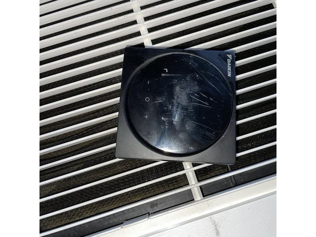 Daikin airco met buitenunit, bouwjaar 01/2024 - afbeelding 3 van  15