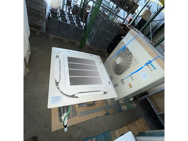 Daikin airco met buitenunit, bouwjaar 01/2024 - afbeelding 3 van  10