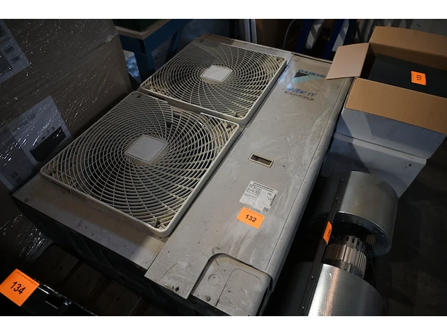 Daikin buitenunit inverter - afbeelding 2 van  2