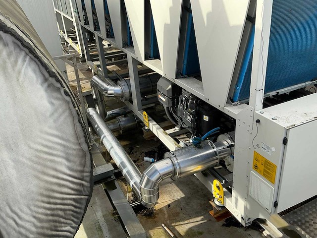 Daikin ewah430tzxsb2003 hydrochiller/ijswatermachine - afbeelding 7 van  14