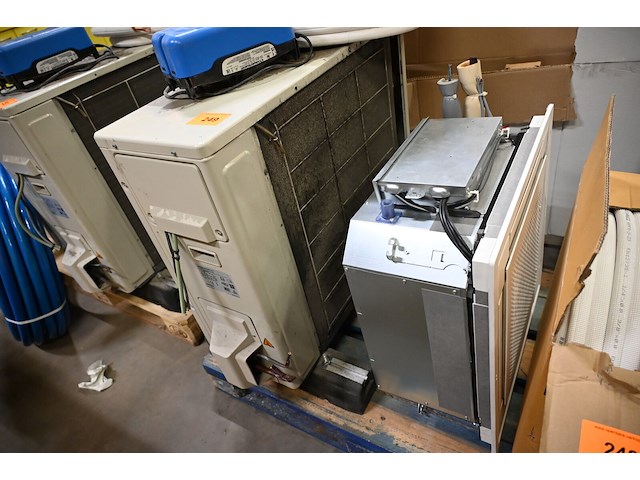 Daikin rxm50rsv1b airco systeem buiten en binnenunit - afbeelding 1 van  3