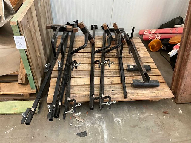 Dak folie + balustrade steunen - afbeelding 4 van  4