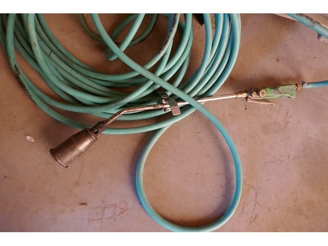 Dakbrander met gasslang - afbeelding 2 van  4