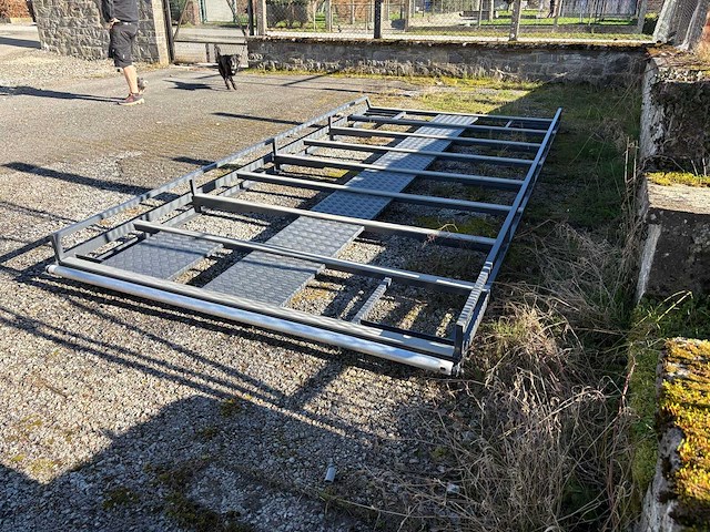 Dakgalerij en glazen deur voor bestelwagens - afbeelding 5 van  11