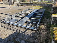 Dakgalerij en glazen deur voor bestelwagens - afbeelding 5 van  11