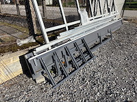 Dakgalerij en glazen deur voor bestelwagens - afbeelding 11 van  11