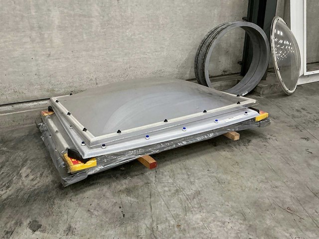 Dakkoepels en dakopening opstanden (12x) - afbeelding 1 van  14