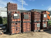 Dakpannen ttr met 11 glazen pannen. (4500x)