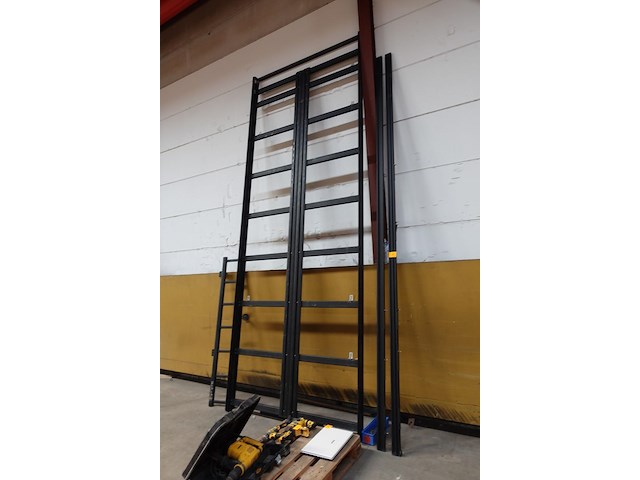 Dakrek + ladder - afbeelding 1 van  6