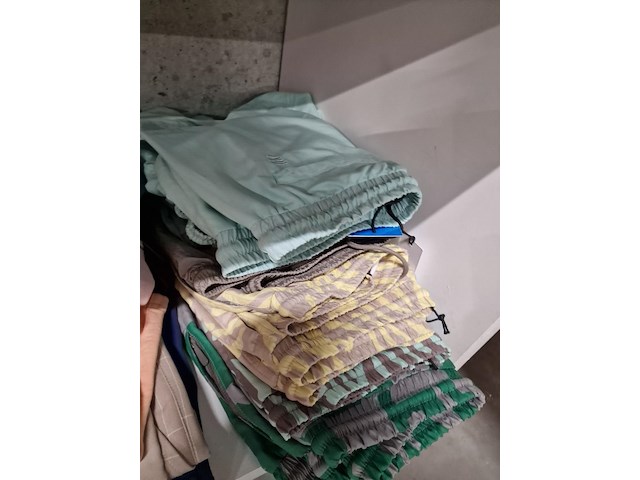 Dames- en herenkledij - afbeelding 16 van  17