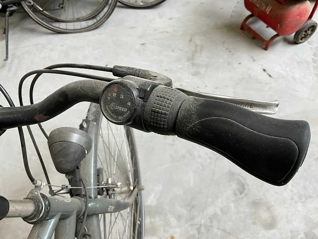 Dames en herenfiets (4x) - afbeelding 14 van  25