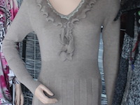 Dames mannequin op glazen voet - afbeelding 1 van  1