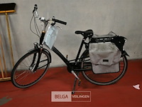 Damesfiets batavus - afbeelding 1 van  3