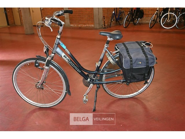 Damesfiets batavus - afbeelding 1 van  3