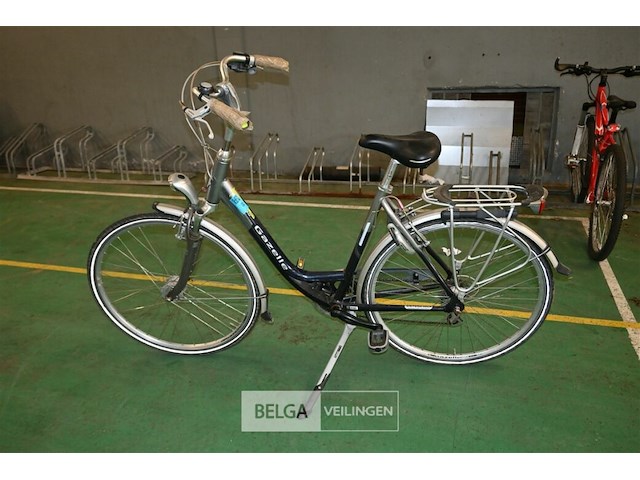 Damesfiets gazelle - afbeelding 1 van  3