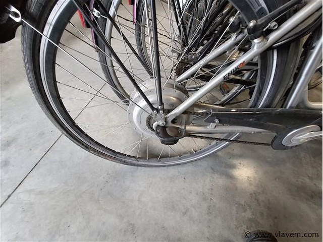 Damesfiets - afbeelding 2 van  2